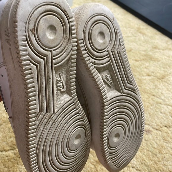 Nike Air Force 1 size 8.5 - Picture 2 of 3